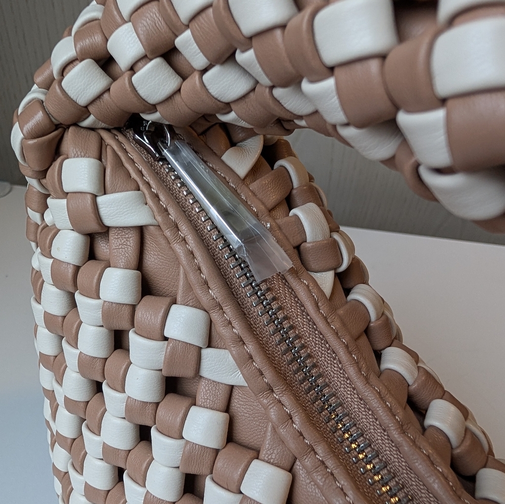 Sincerely Jules Woven Handbag - Picture 4 of 5